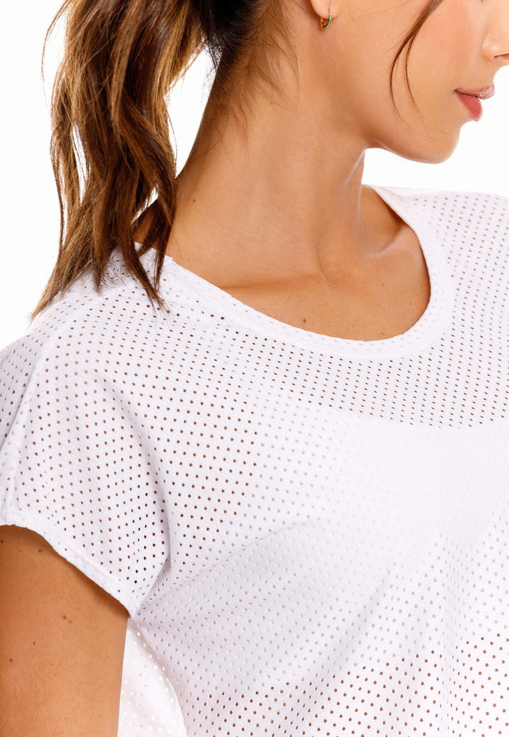 una muer con ropa deportiva